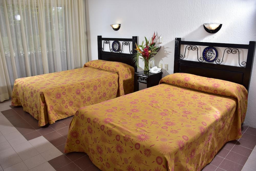 Hotel Plaza Palenque Zewnętrze zdjęcie